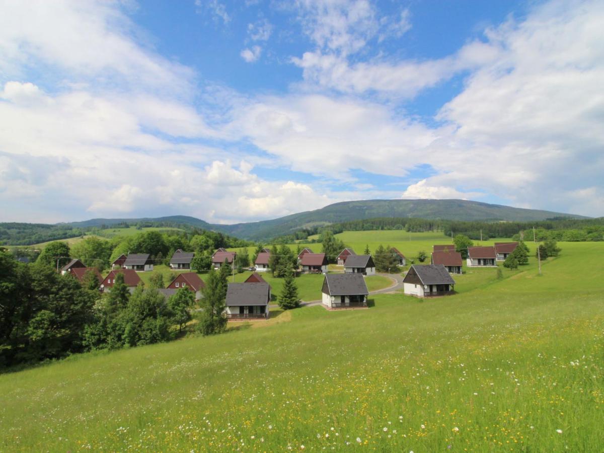 Holiday Home Holiday Hill 51 By Interhome Cista  エクステリア 写真