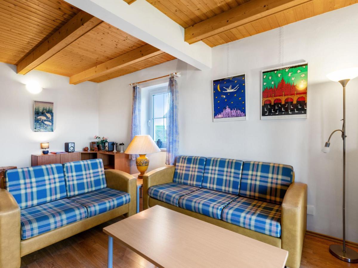 Holiday Home Holiday Hill 51 By Interhome Cista  エクステリア 写真